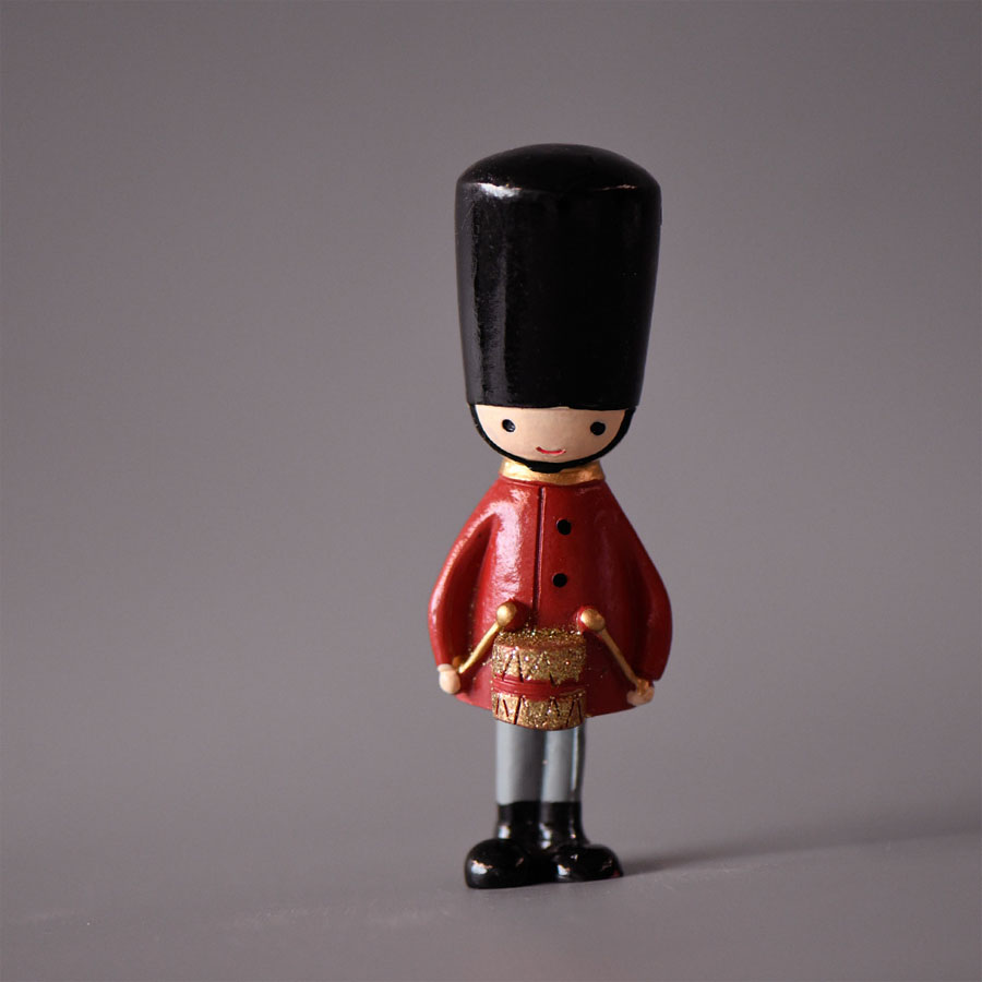Nutcracker Puppet Soldier, Res - огляд і ціна Nutcracker Figurine